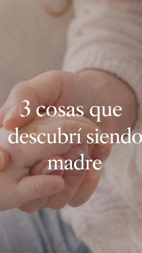 “3 cosas que he descubierto desde que soy madre…
y no, no son las típicas.”Hay cosas que solo entiendes cuando te pasa.
Y cuando te pasa… ya no vuelves a mirar igual.
